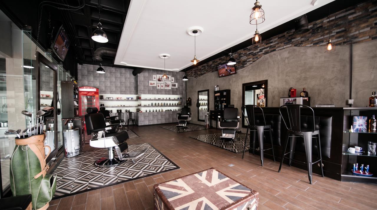 Interior de The Barber's Spa en Monterrey